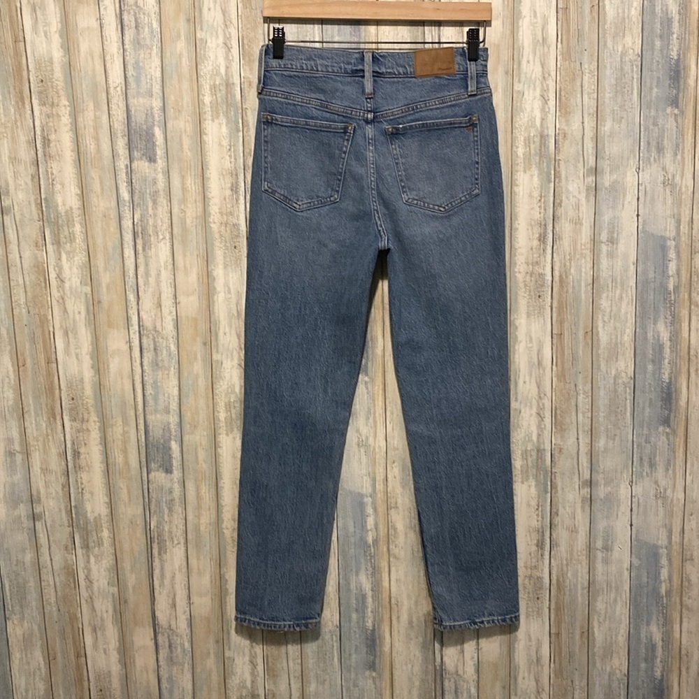 Madewell The Perfect Vintage Jean in Belbury Wash: TENCEL™ Denim Edition | 25 - Picture 6 of 10
